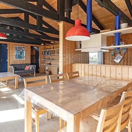 بيت للعطل 8 Person In