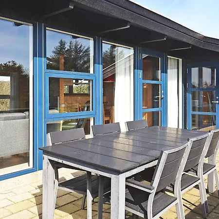 8 Person In *