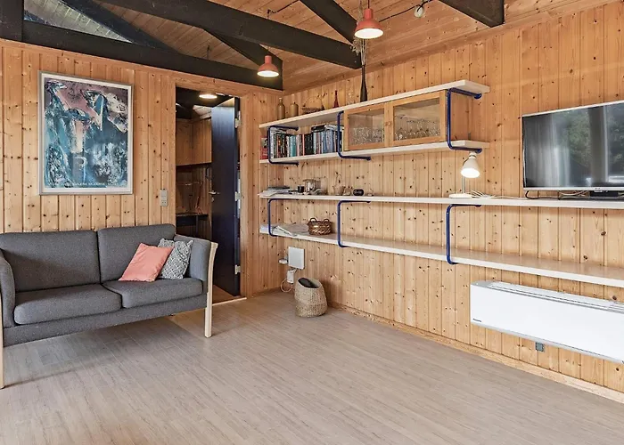 8 Person In * Vestervig